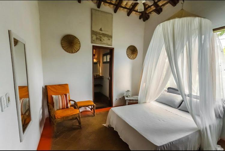 Bed and Breakfast Espelho Bahia Blue House Прая-ду-Эспелью Экстерьер фото